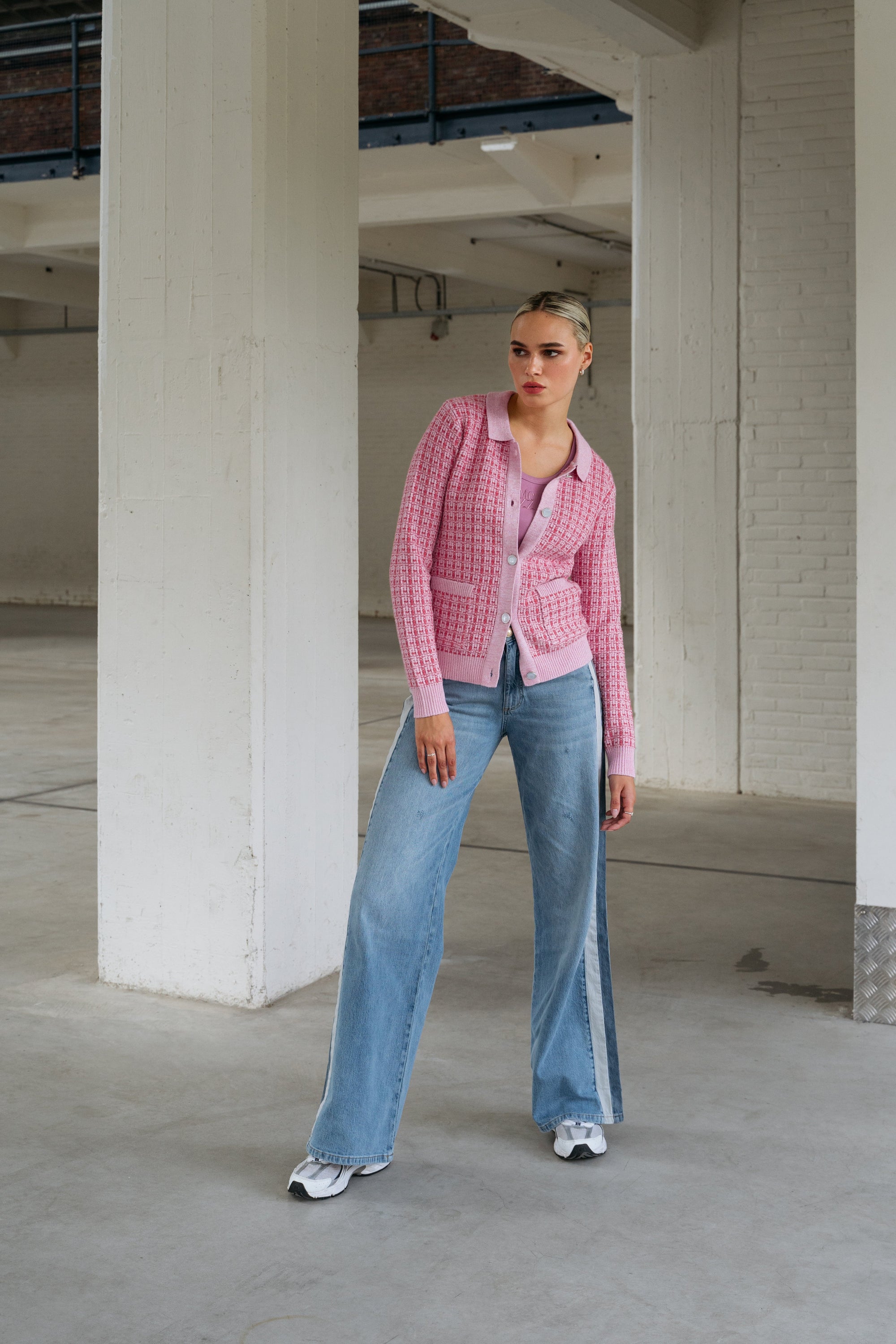 MOBEKE - VEST