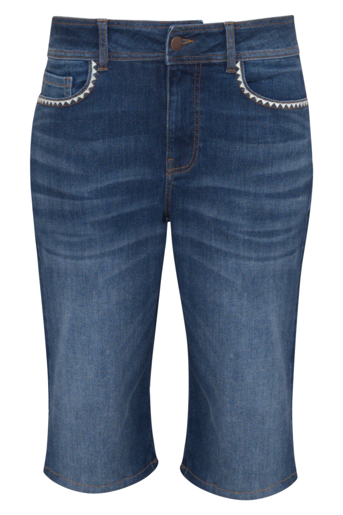 zomer jorts met licht uitlopende pijpen en klassieke jeansdetails als steekzakken, riemlussen 
